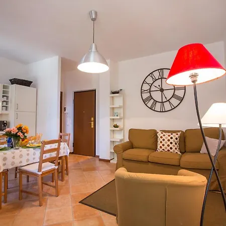 Apartamento Sleeps 2 Varenna