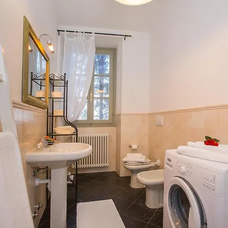Sleeps 2 * Varenna